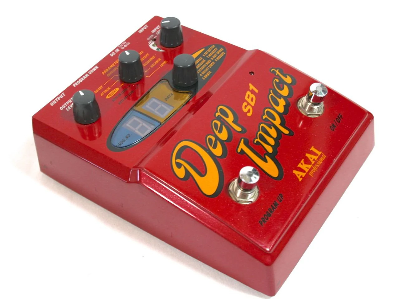 AKAI DEEP IMPACT SB-1 Bass Synthesizer Pedal - Image 3