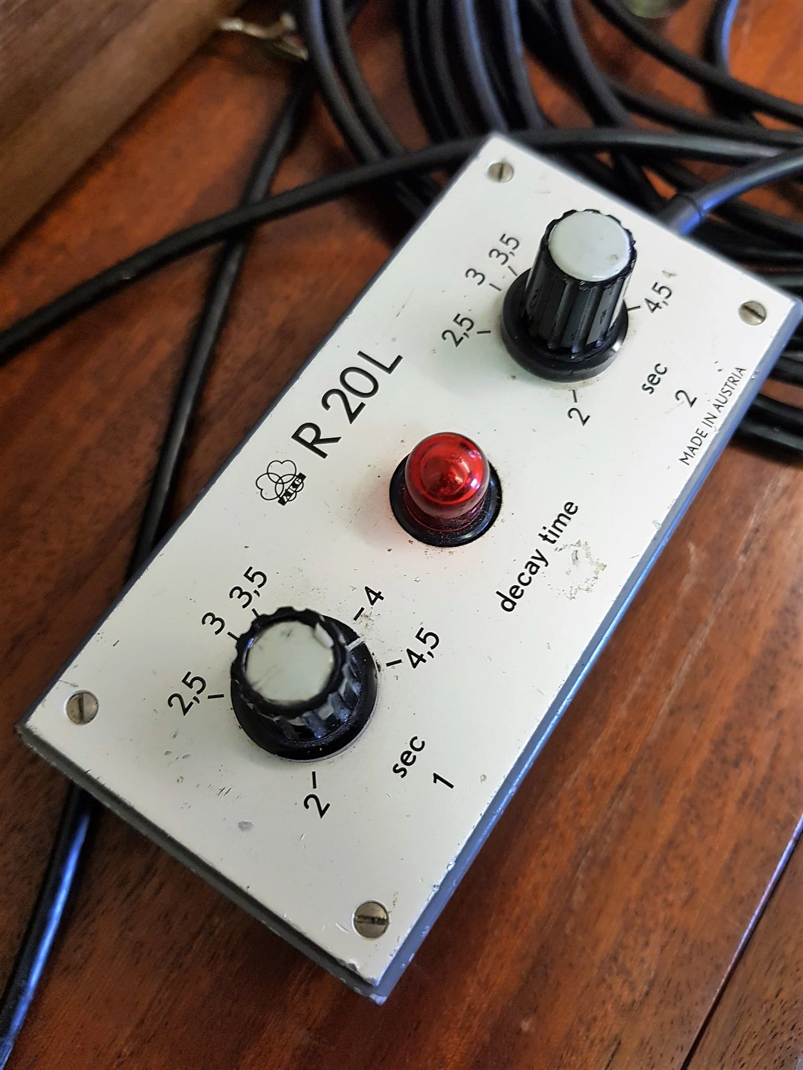 AKG BX20E - Image 2