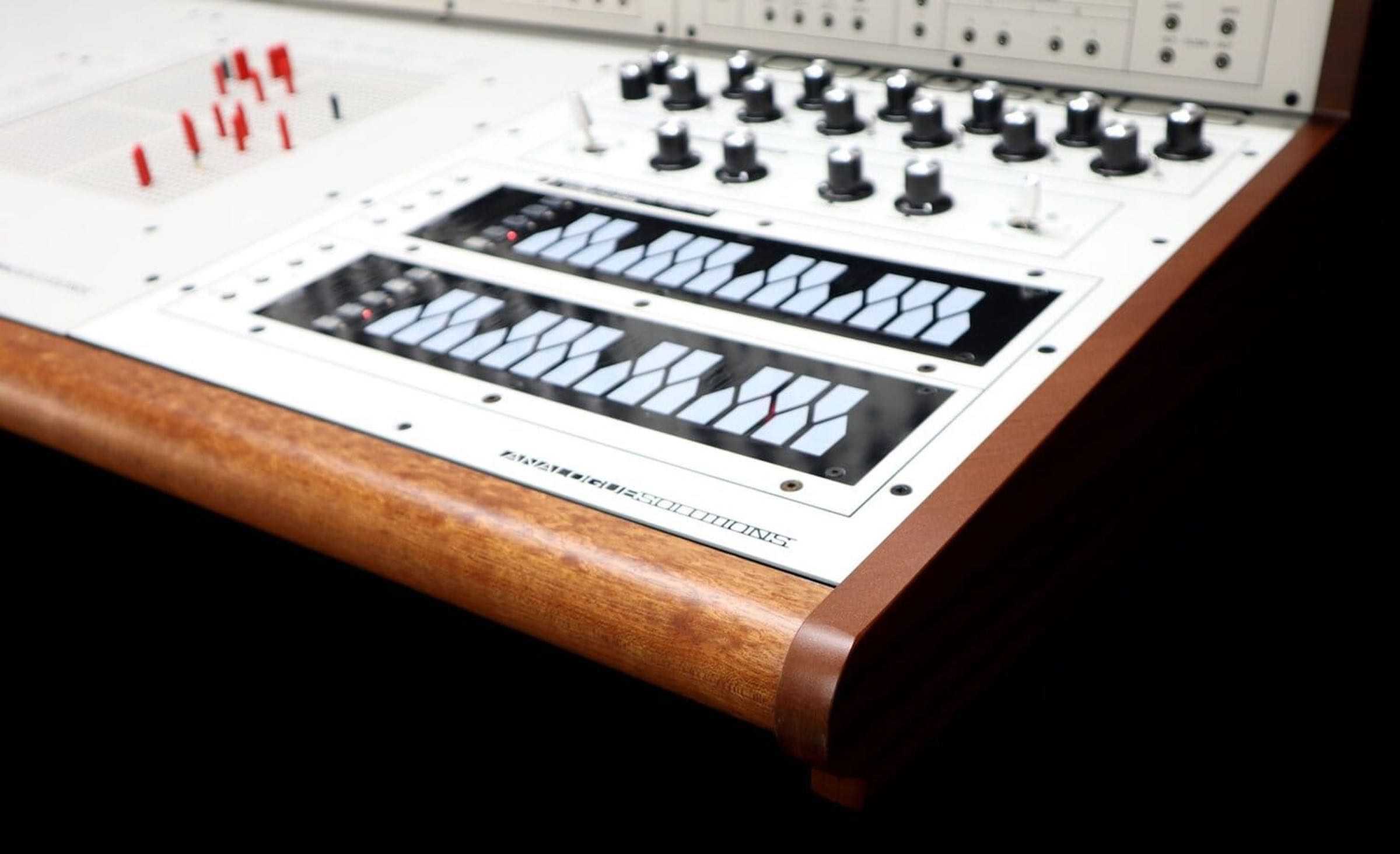 Analogue Solutions Colossus - Image 27