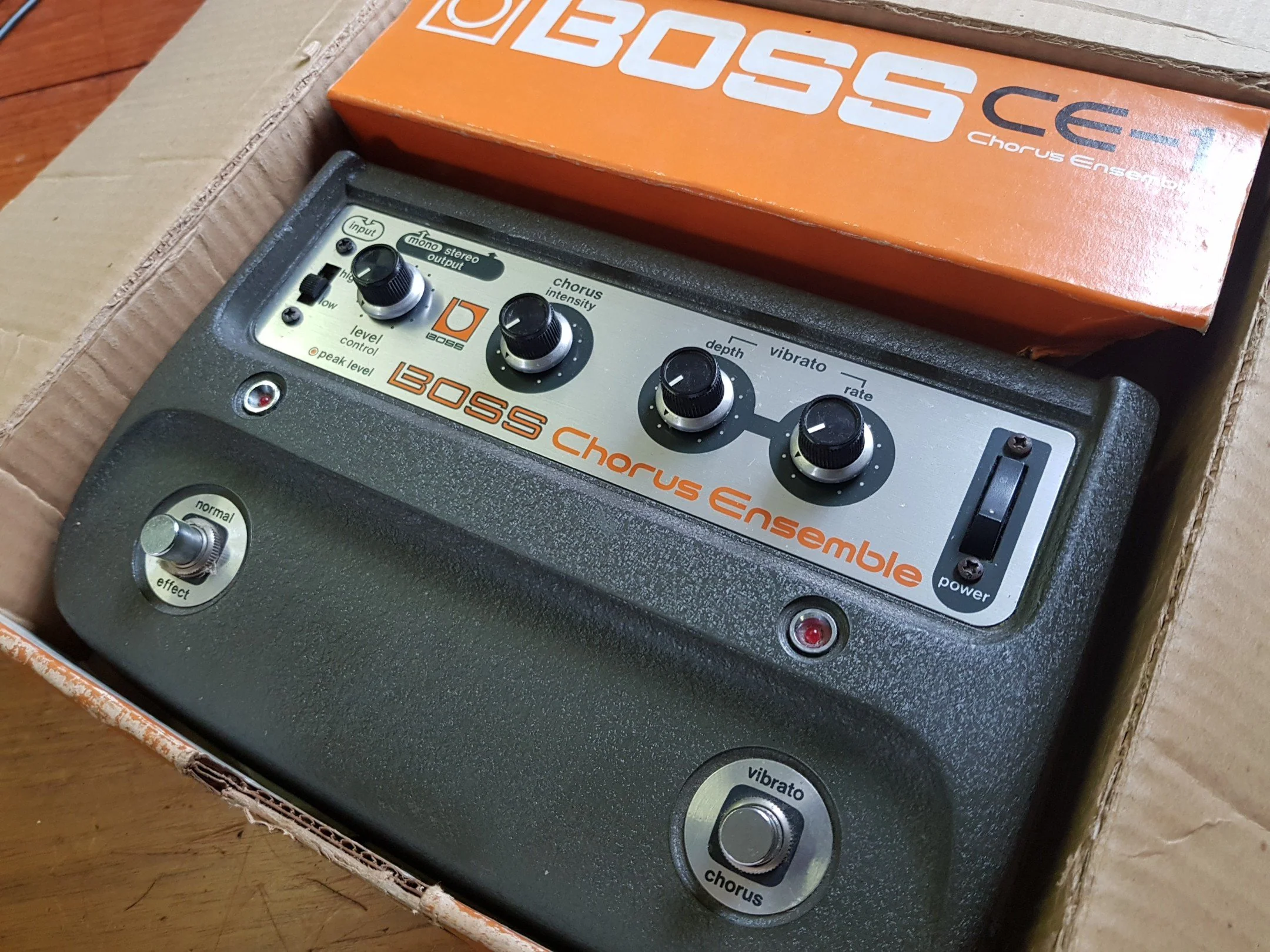 Boss CE-1 Chorus Ensemble *Mint* + Box - Image 3