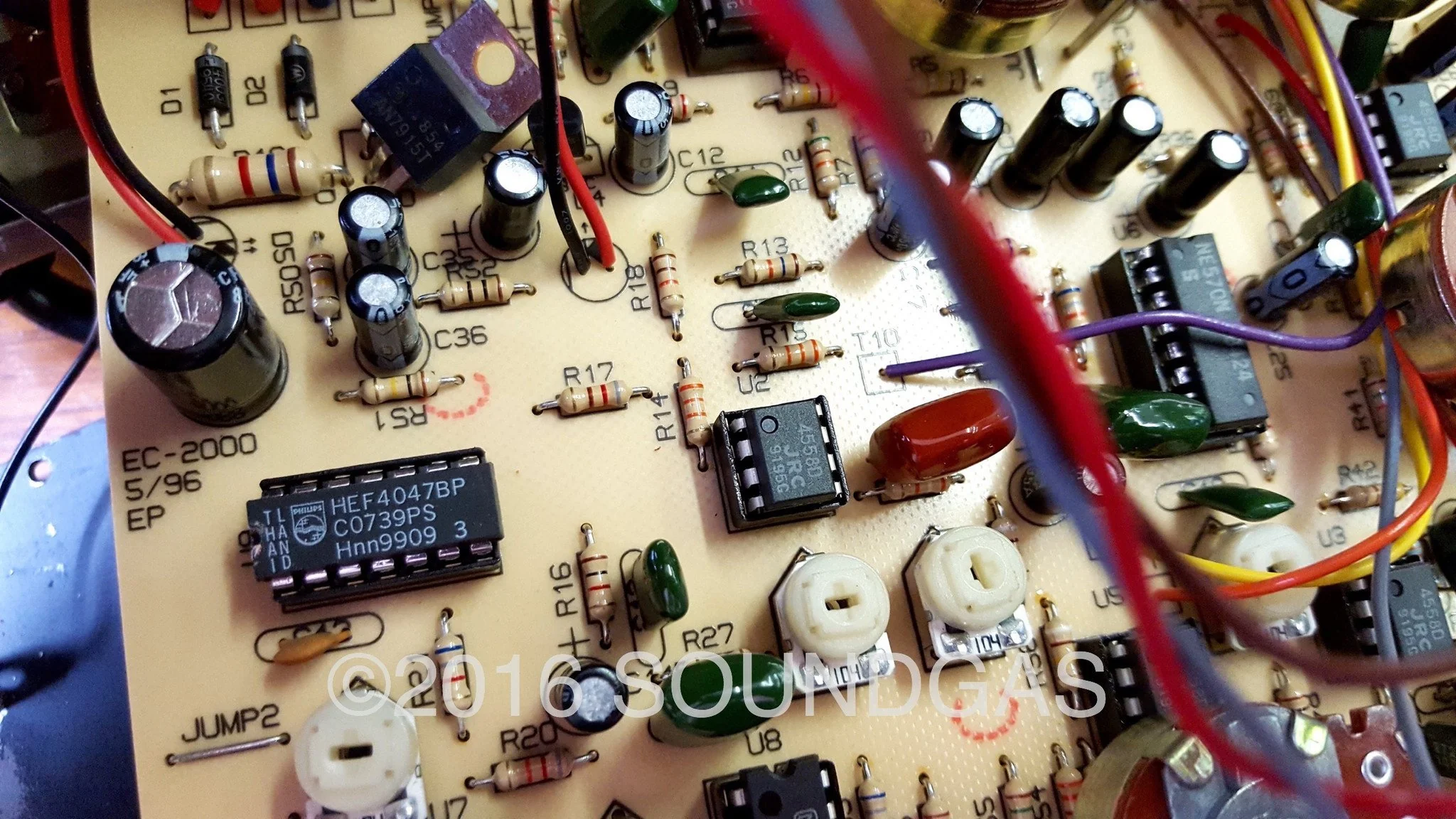 Electro-Harmonix Deluxe Memory Man (Boxed) - Image 3