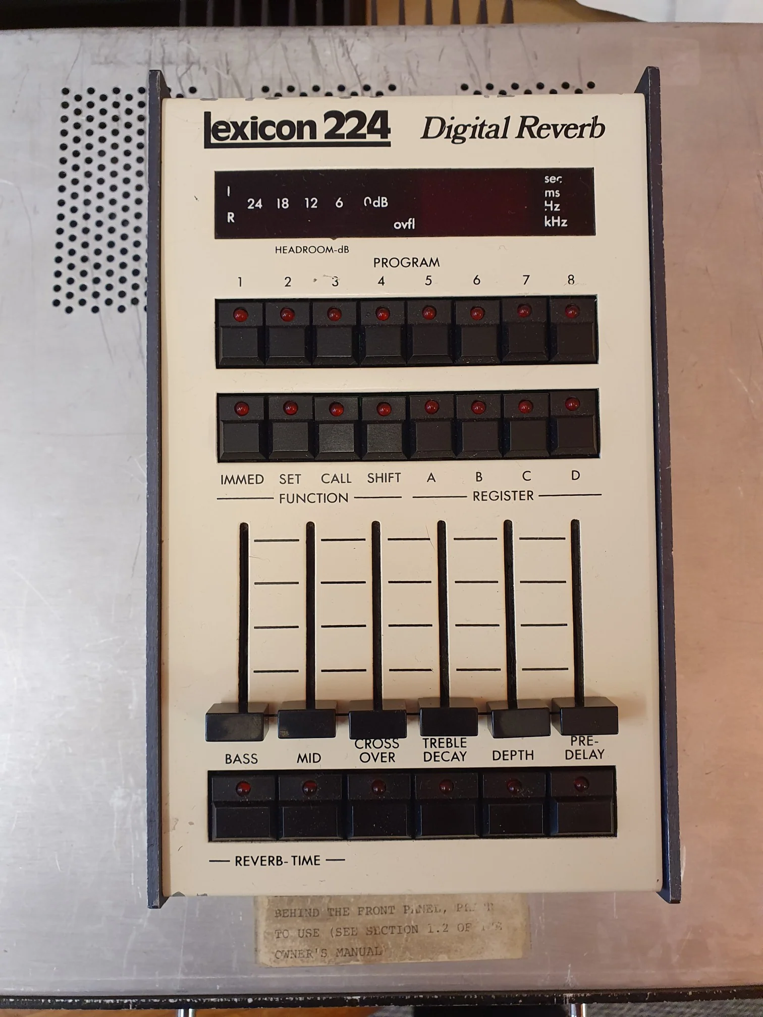 Lexicon 224 + Remote - Image 2