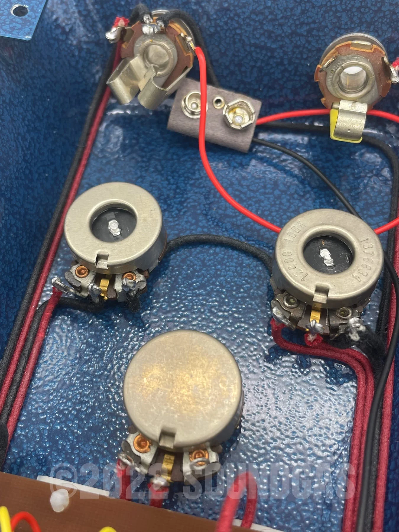 R2R Electric Aged Supa MKII Fuzz 1963 Philips - Image 13