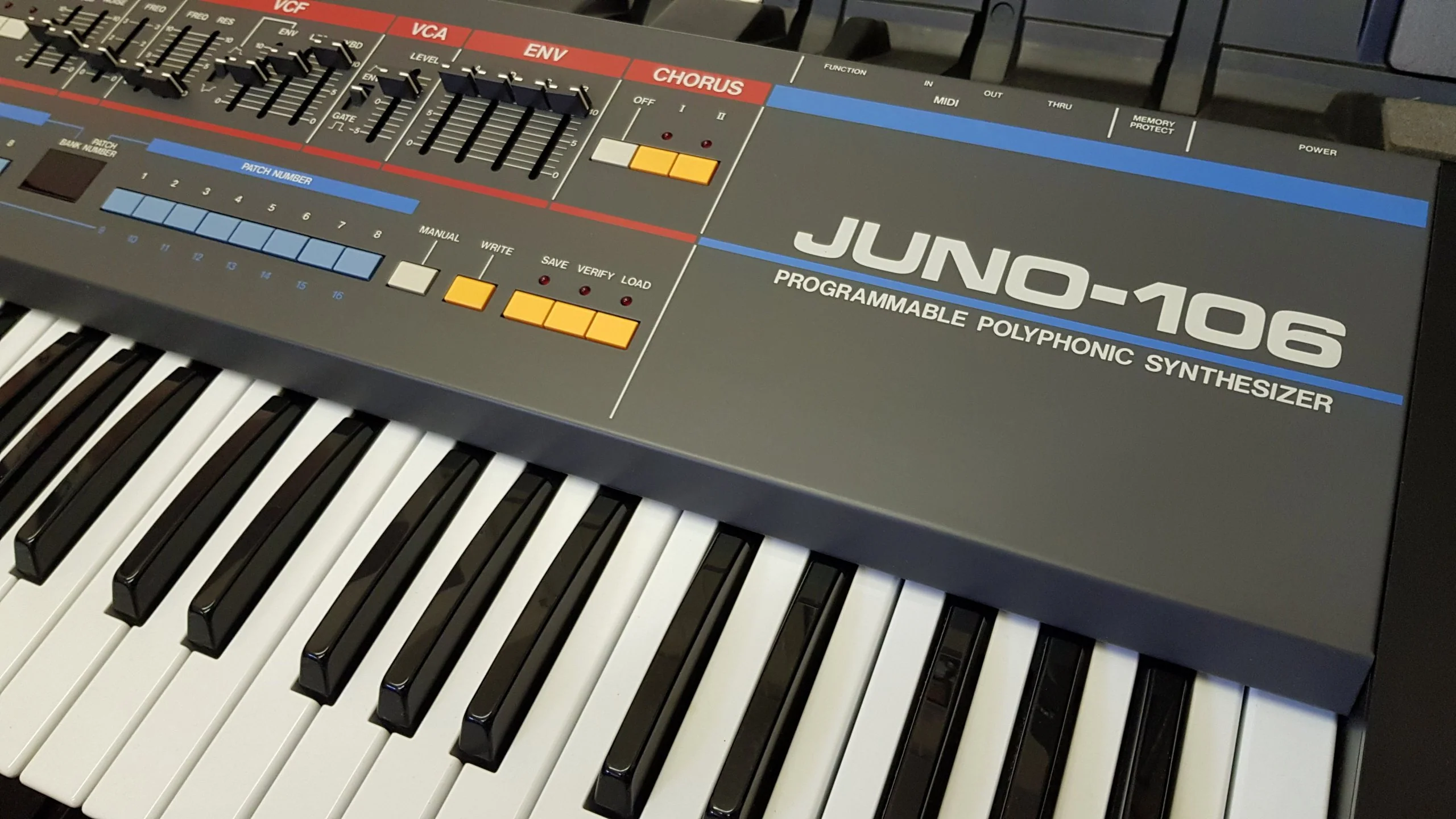 Roland Juno-106 - Image 3