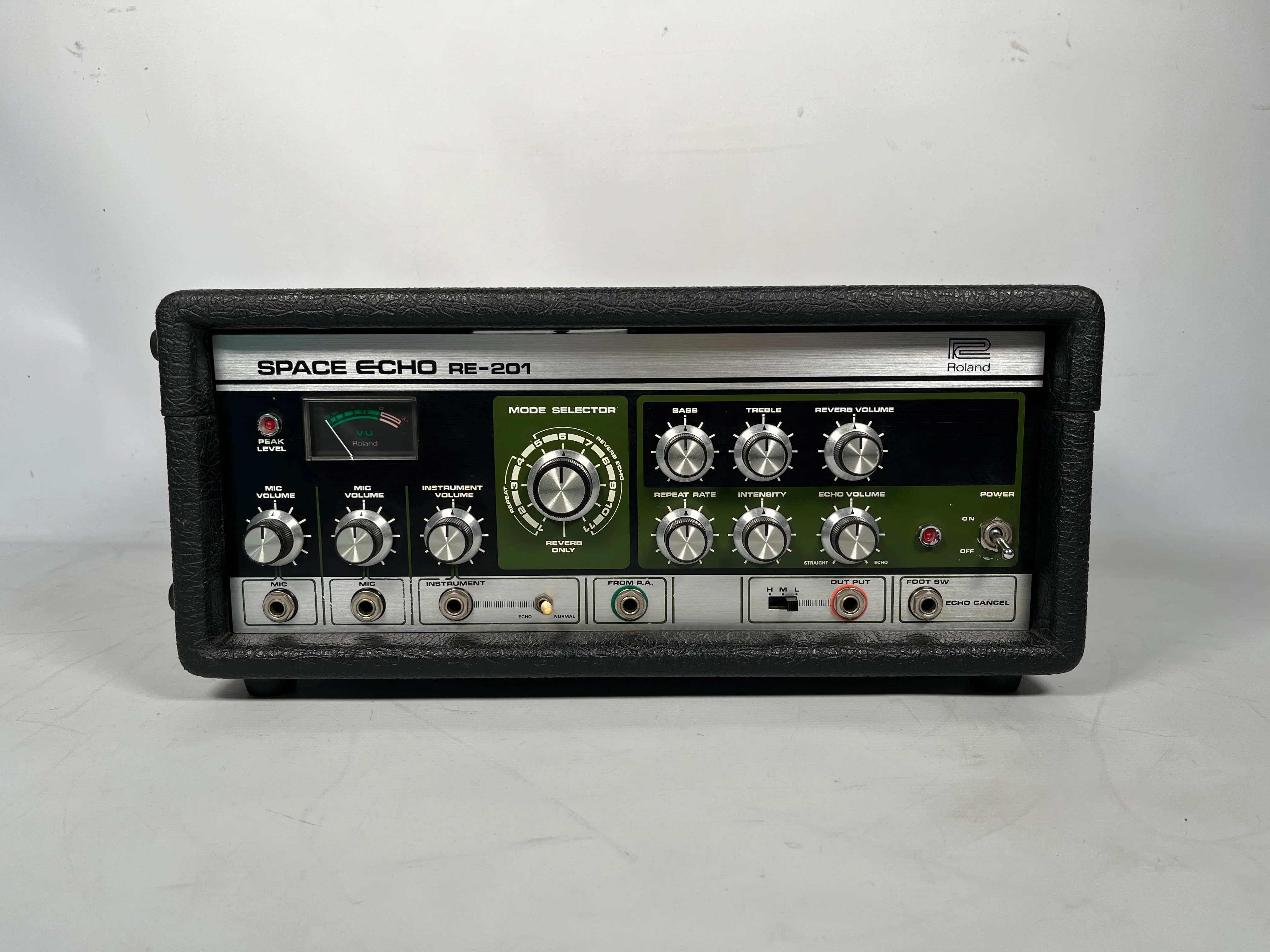 Roland RE-201 Space Echo, Early Preamp Mod, Zero Head Gain - Image 4