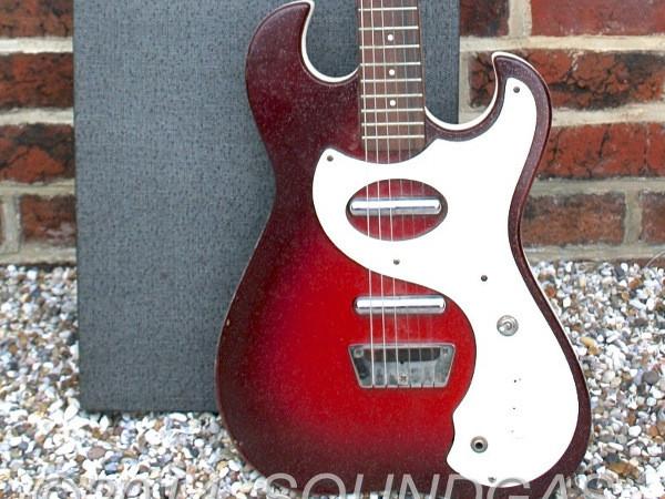 SILVERTONE/DANELECTRO 1457 Amp-In-Case Guitar