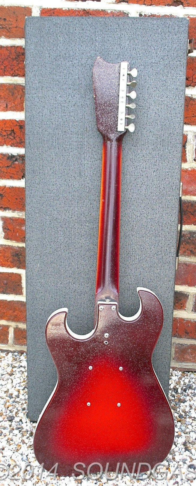 SILVERTONE/DANELECTRO 1457 Amp-In-Case Guitar - Image 6