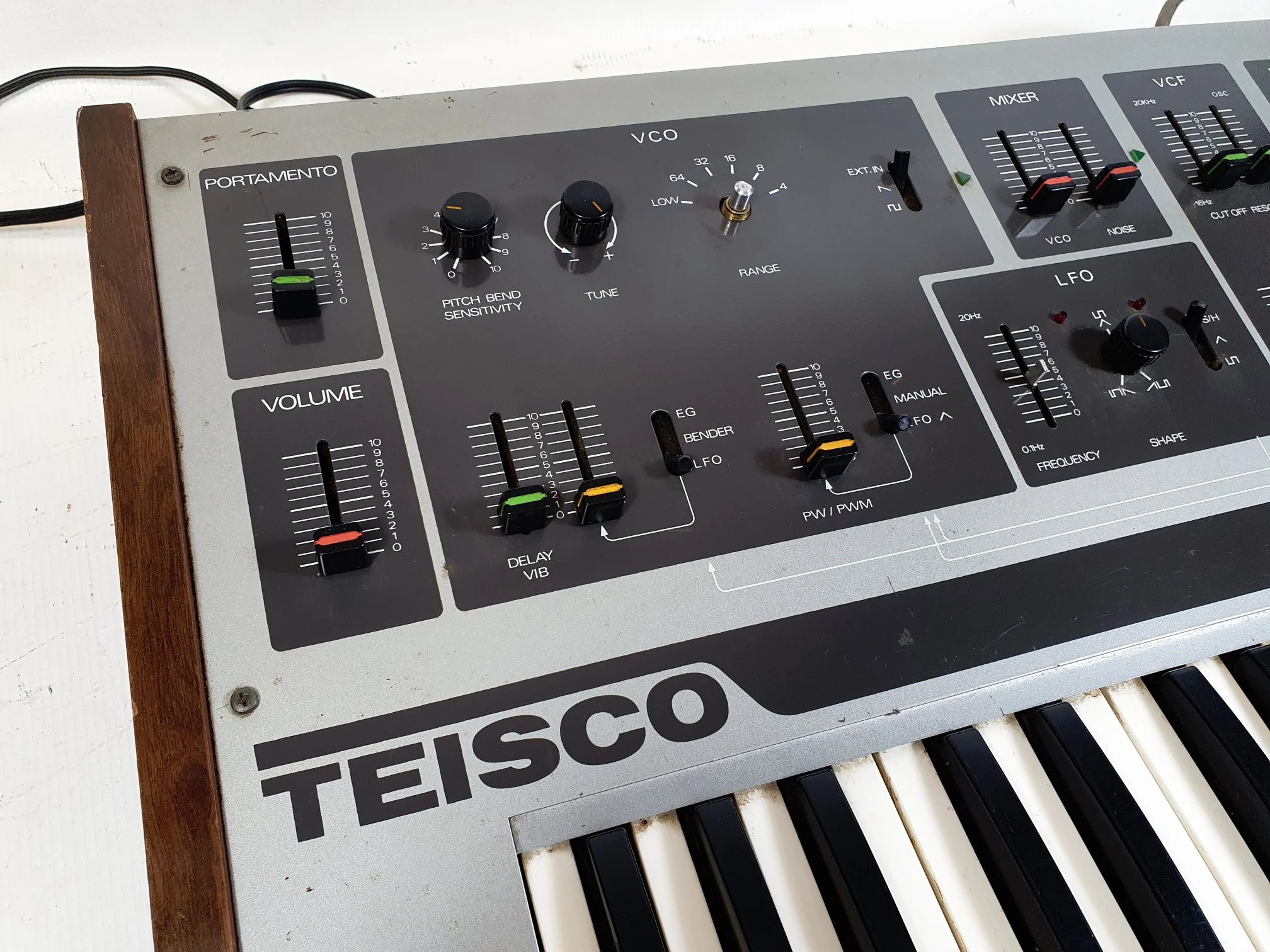 Teisco 60F - Image 3