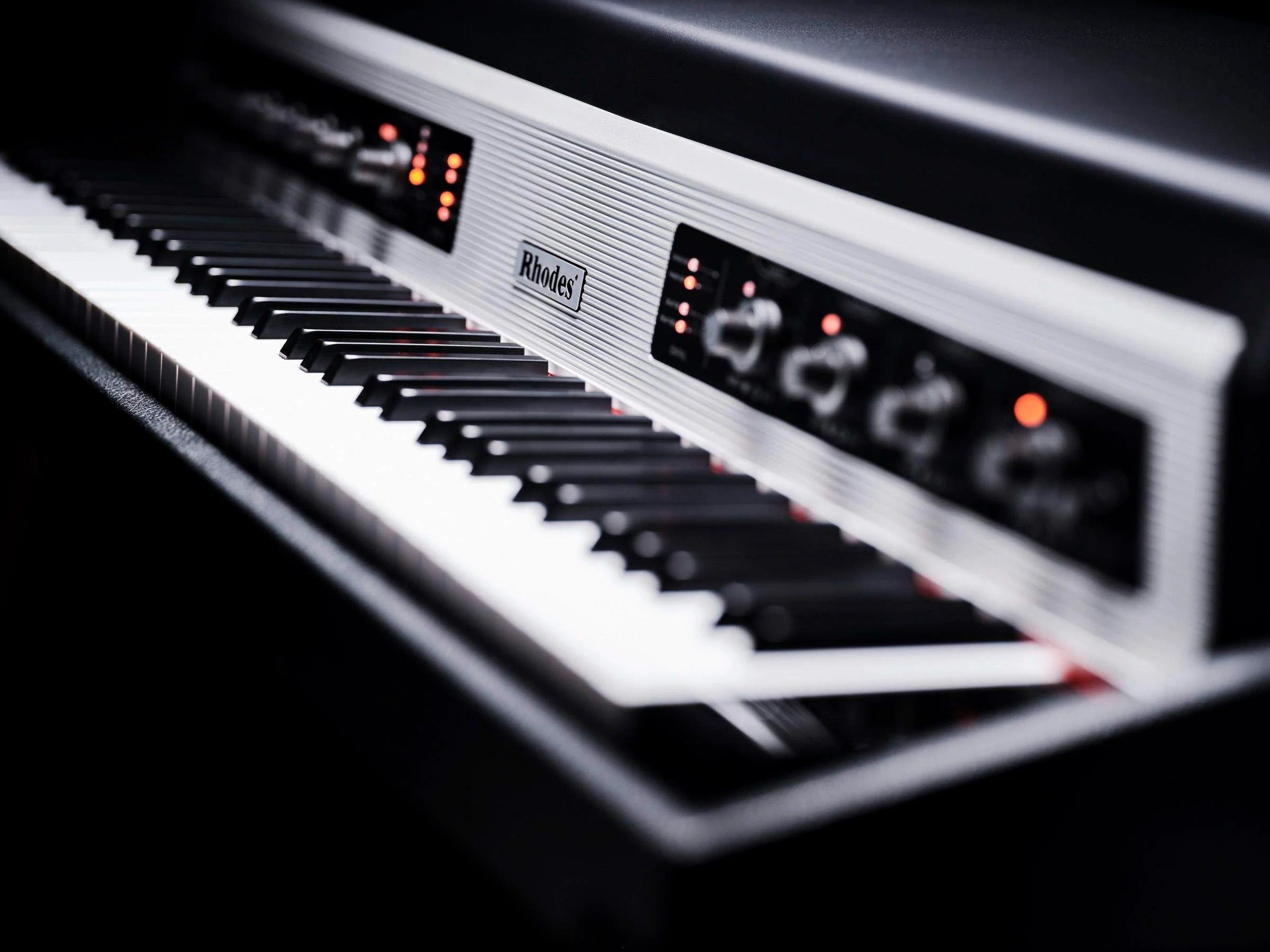 Rhodes Mk8 - Image 8