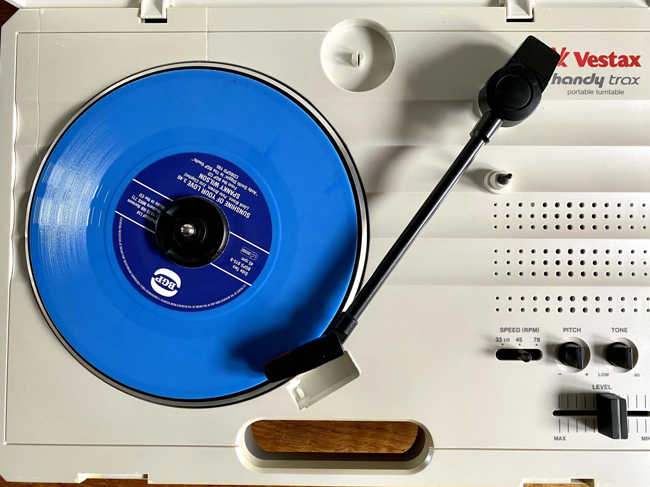 Toy Store: Vestax Handy Trax Portable Turntable - Image 7