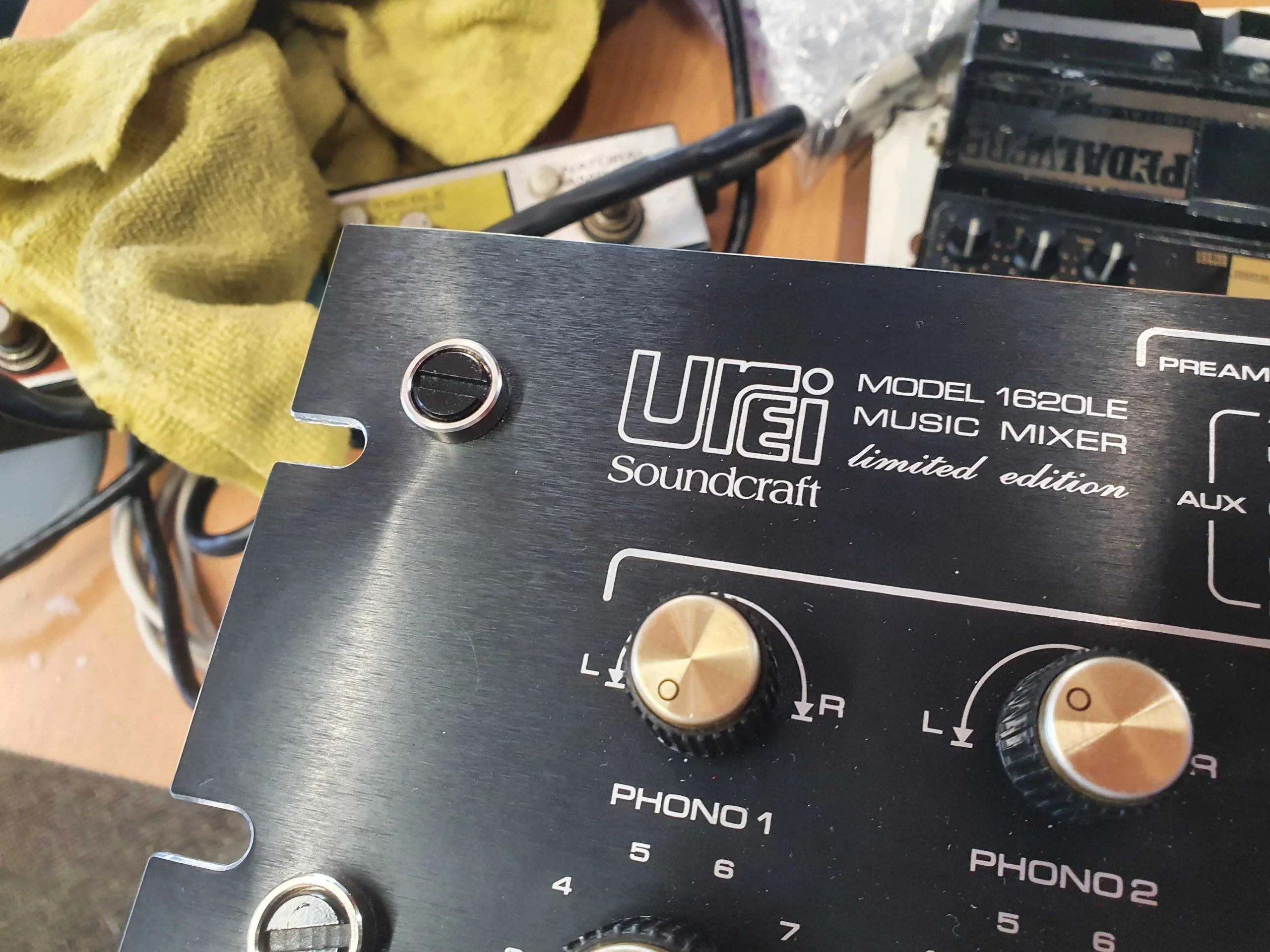 Urei-Soundcraft Model 1620LE Mixer - Image 10