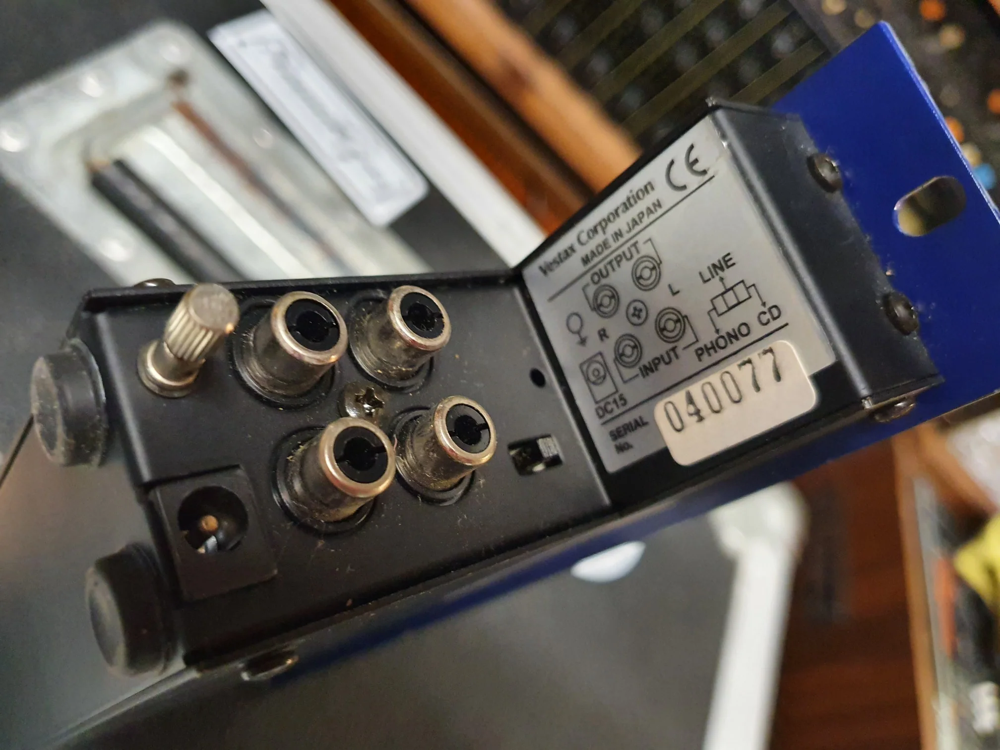 Vestax DFG-X2 3 Band Isolator / Phono Preamp - Image 4