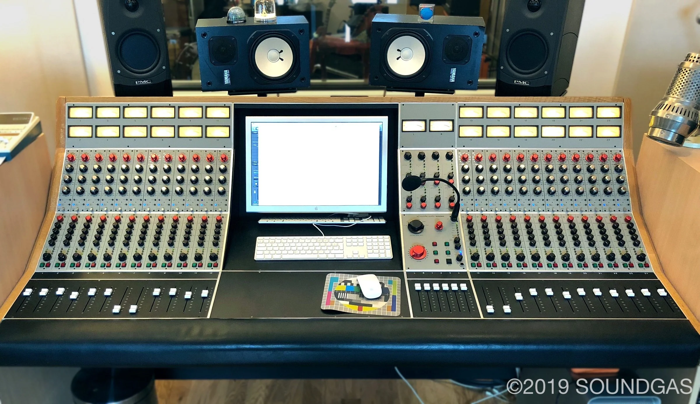 Wunder Audio Wunderbar 24 Channel Console - Image 10